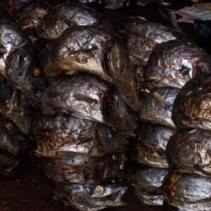 Le poisson fumé du Burundi, appelé "umukeke"